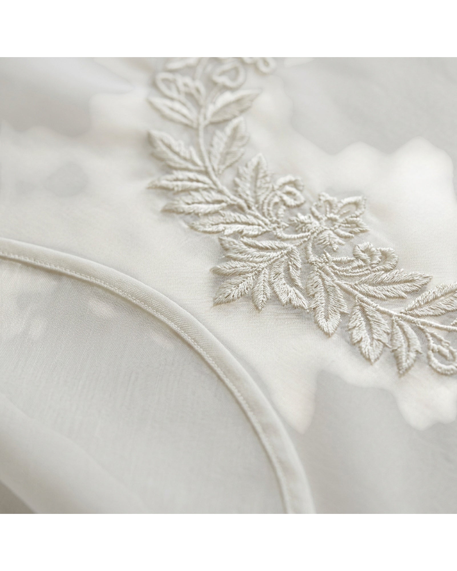 Bleot Tonal Embroidered Sheer Round Tablecloth 180 cm Ivory - Detail view