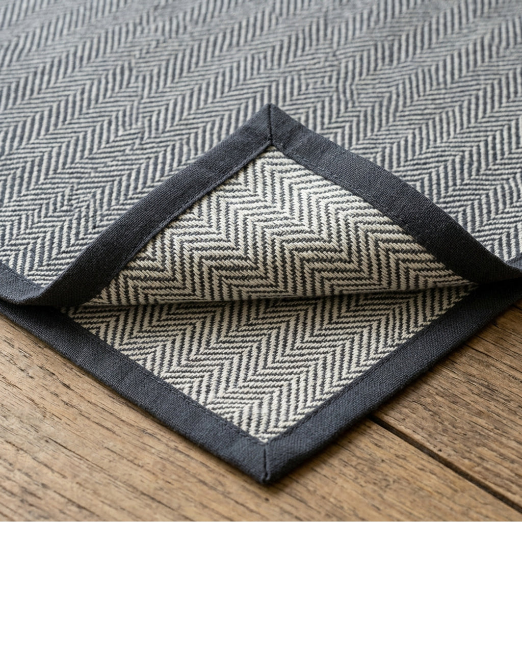 Bleot Reversible Cotton Herringbone Tablecloth 140 x 220 cm Charcoal Ivory - Detail view